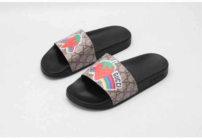 Gucc* Sandal43
