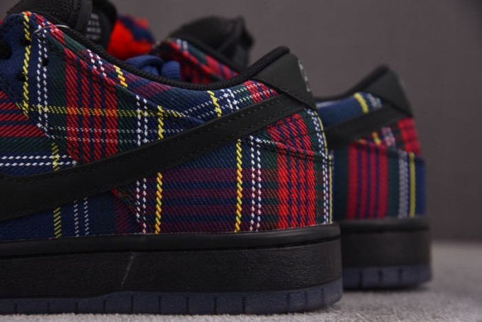 NK SB Dunk Low Nardwuar-II1493-600