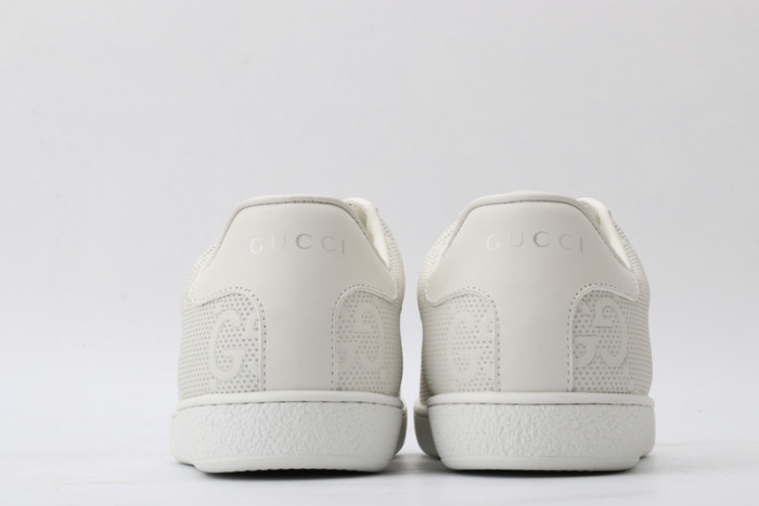 G*u*i* trainer sneaker70