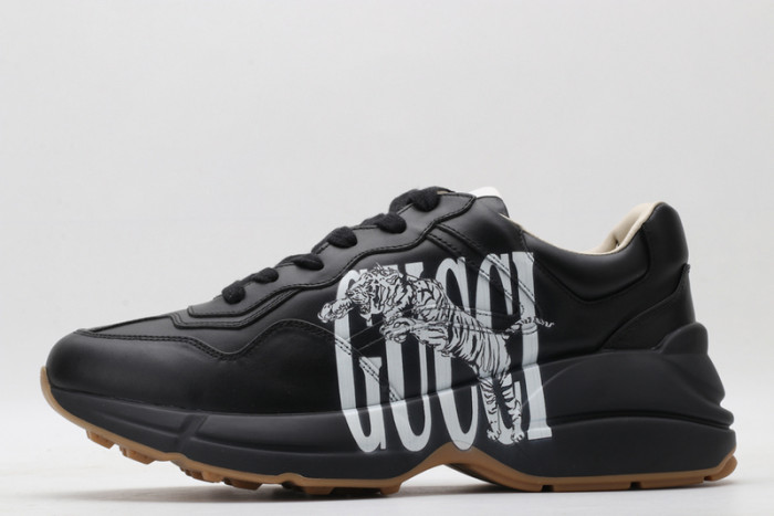 G*u*i* trainer sneaker38