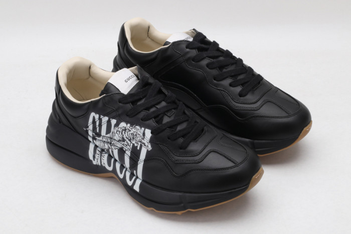G*u*i* trainer sneaker38