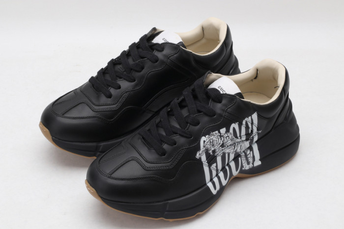 G*u*i* trainer sneaker38