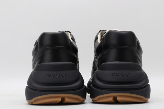G*u*i* trainer sneaker38