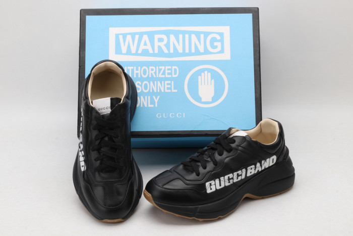 G*u*i* trainer sneaker35