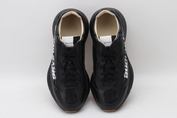 G*u*i* trainer sneaker35