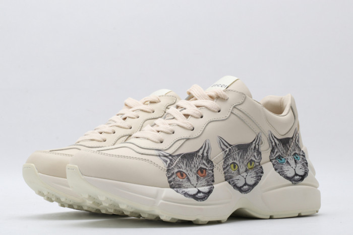 G*u*i* trainer sneaker20