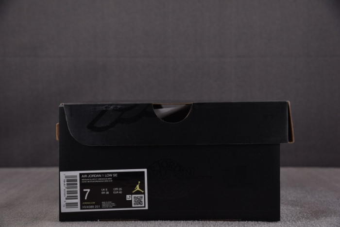 Air Jordan 1 Low SE Medium Olive Sail- HV4089-201