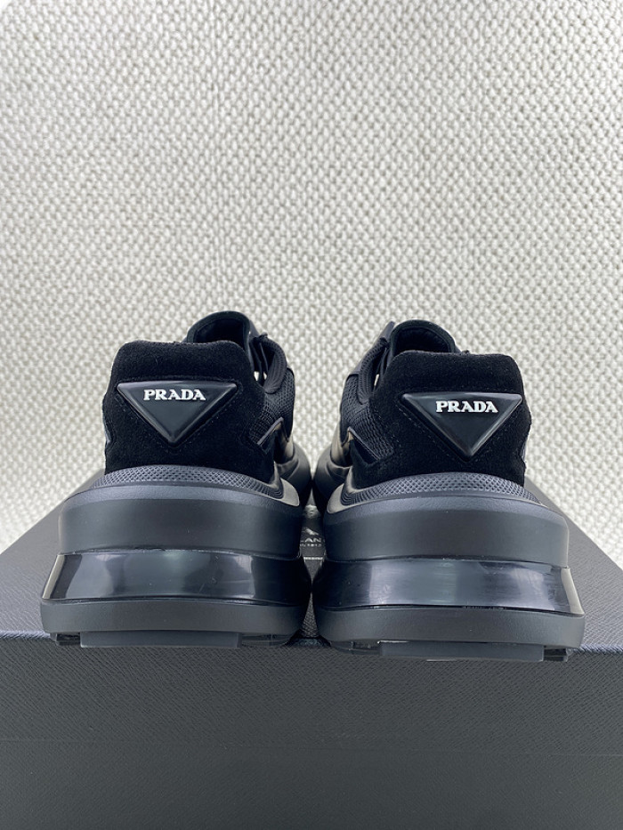 Prada 027