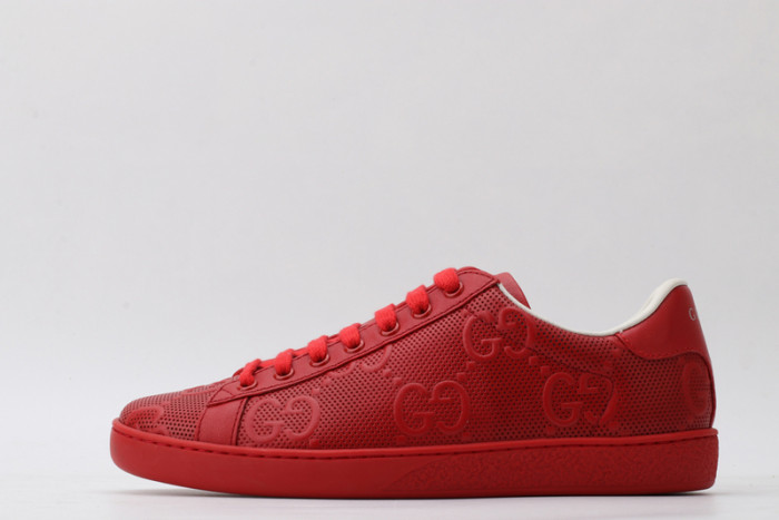 G*u*i* trainer sneaker72