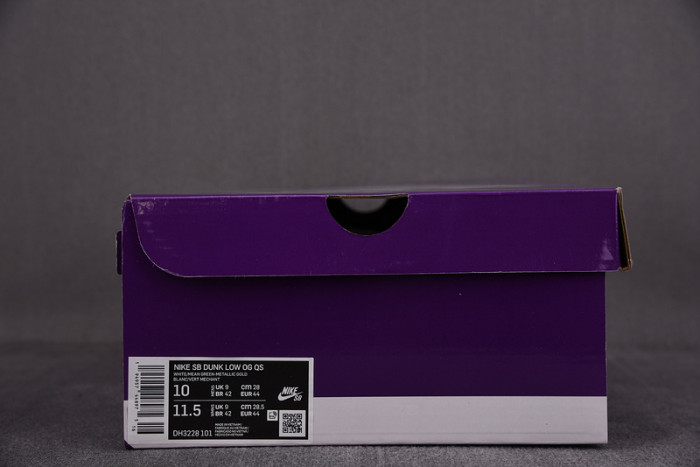 SUPREME X NIKE SB DUNK LOW DH3228-101