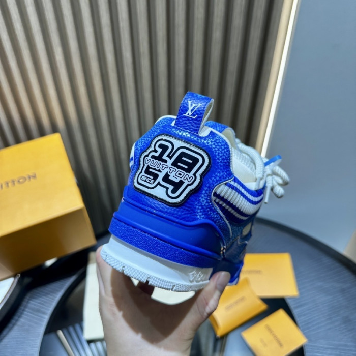LV snekaers 230