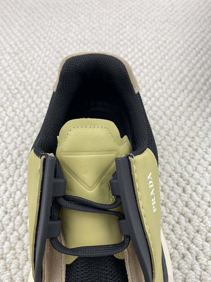 Prada 018