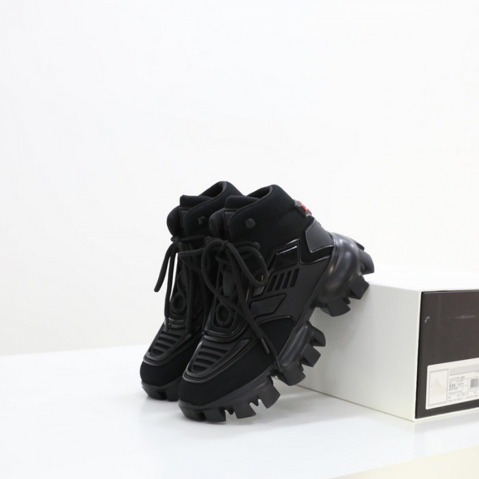 Prada 010