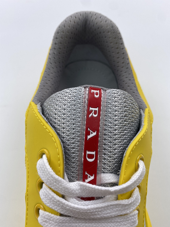 Prada 019