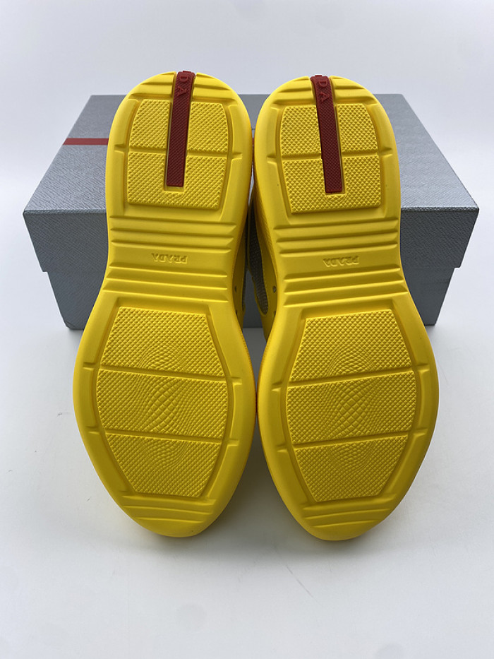 Prada 019