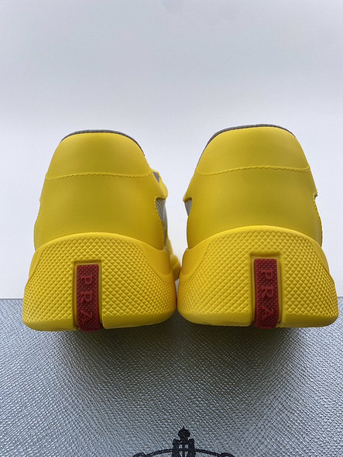 Prada 019