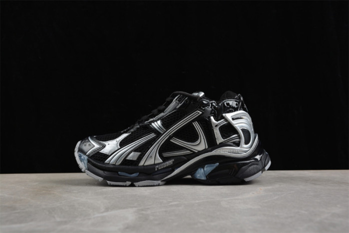 SNEAKER RUNNER 43