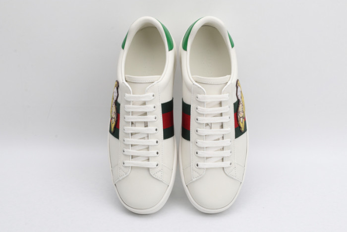 G*u*i* trainer sneaker60