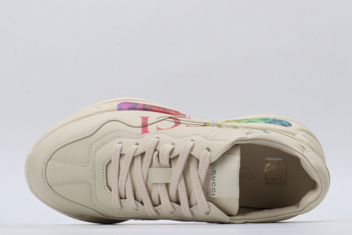 G*u*i* trainer sneaker3