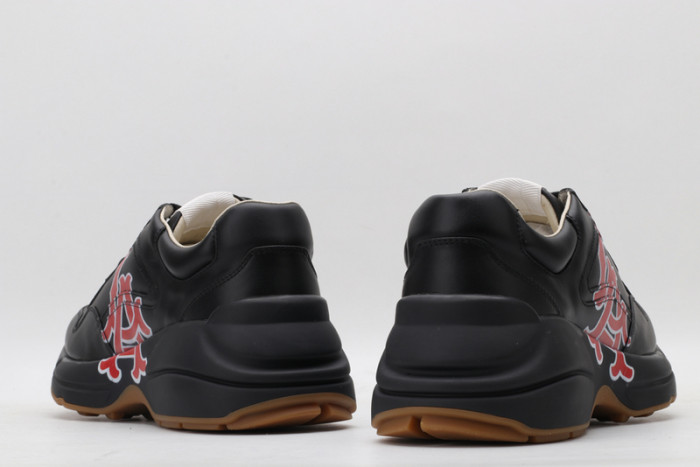 G*u*i* trainer sneaker39