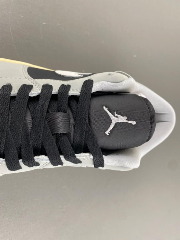 Air Jordan 1 Low-553558-030