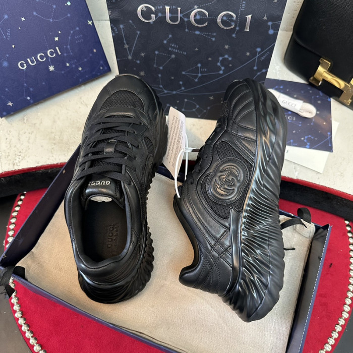 G*u*i sneaker 114