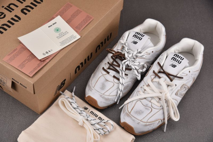 New Balance 530 SL Miu Miu White Gum-WOIX1758KB724