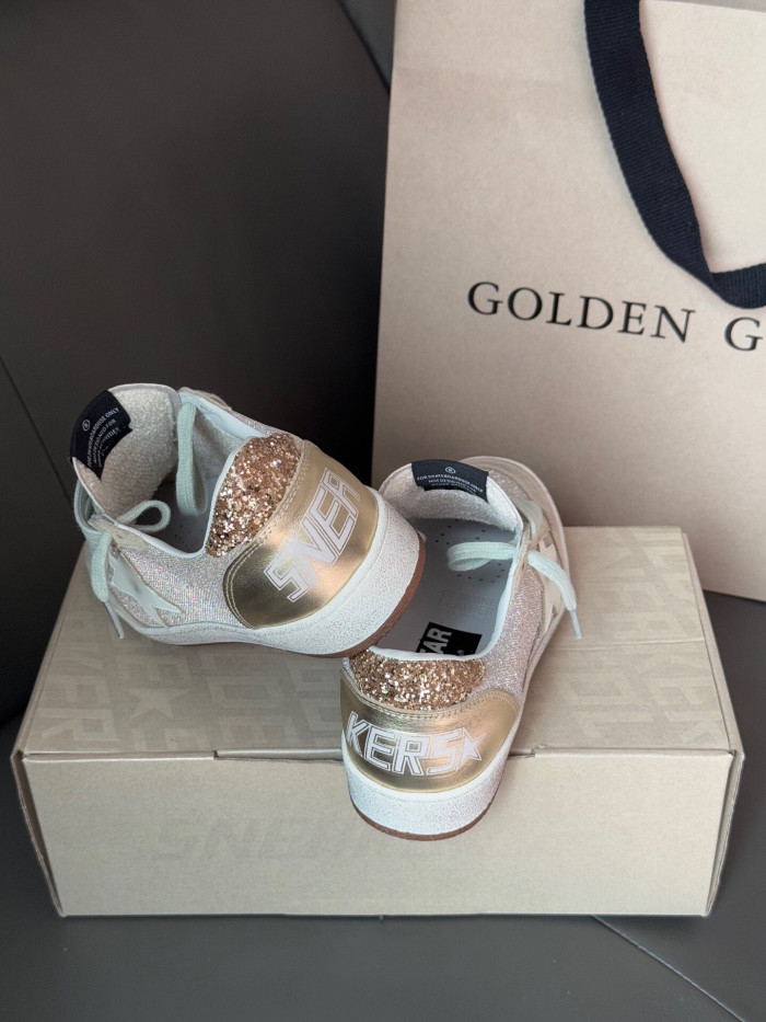 GOLDEN GOOSE