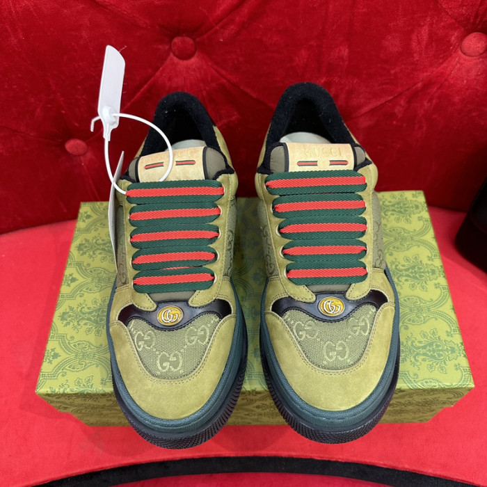 G*u*i sneaker 102